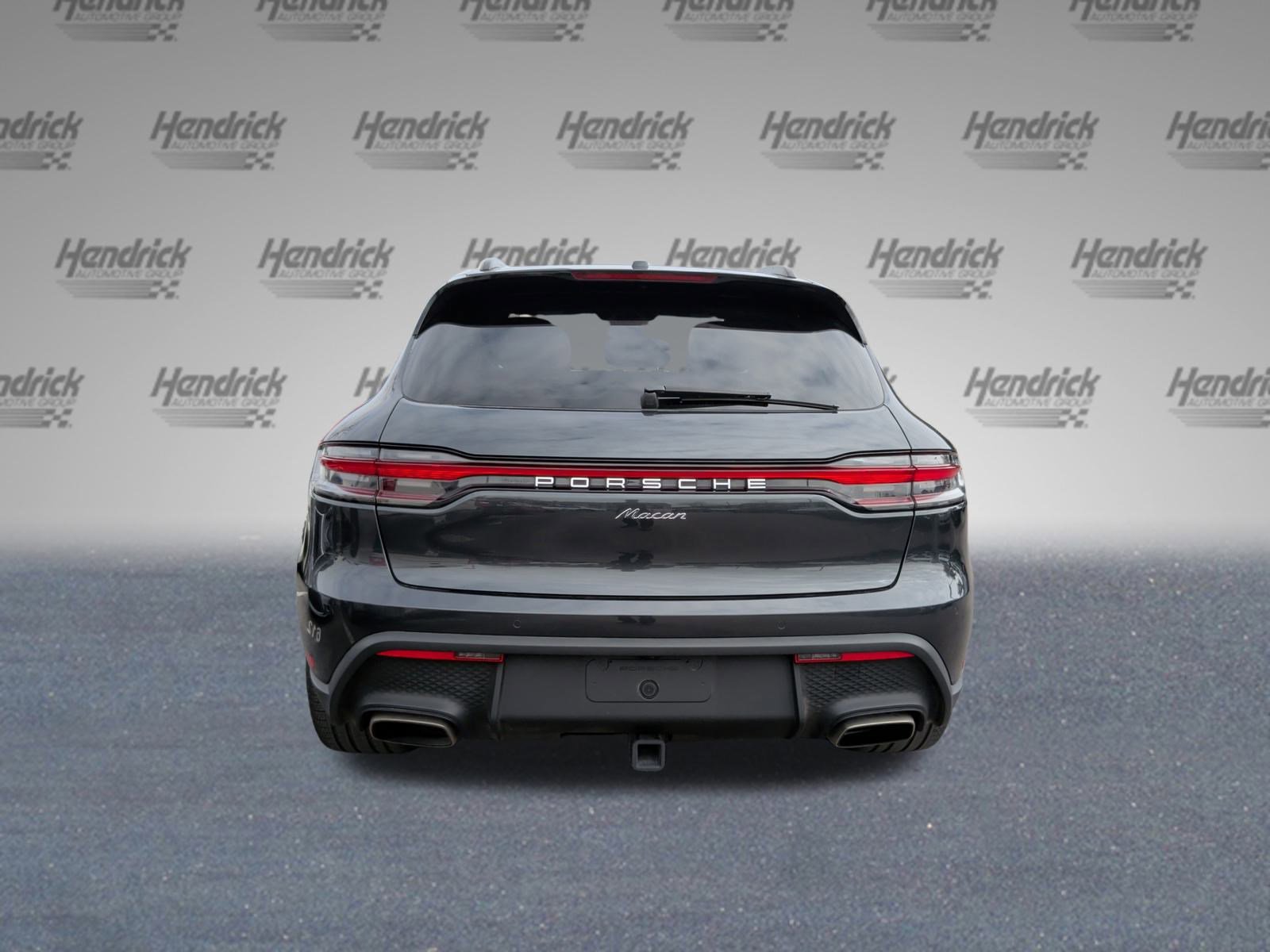 Used 2024 Porsche Macan image 8
