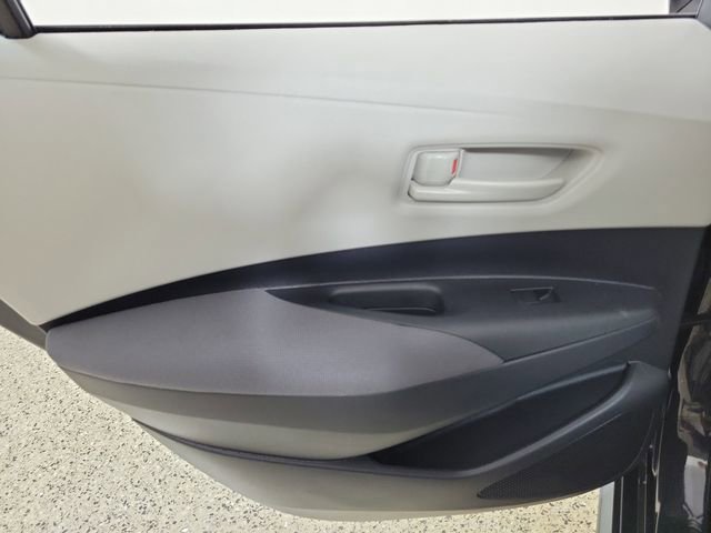 Used 2025 Toyota Corolla LE FWD image 14