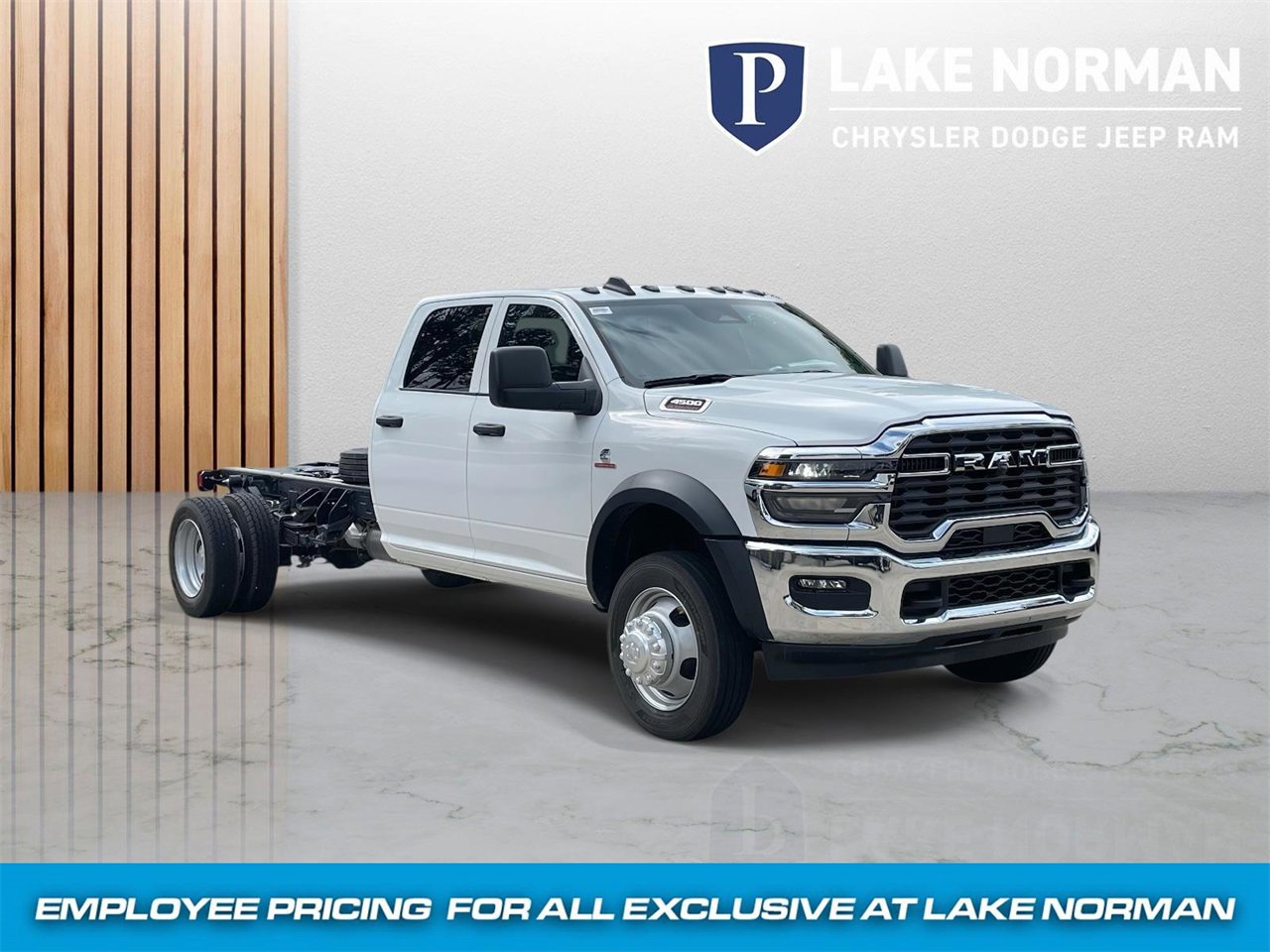 New 2025 RAM 4500 Tradesman w/ Chrome Appearance Group