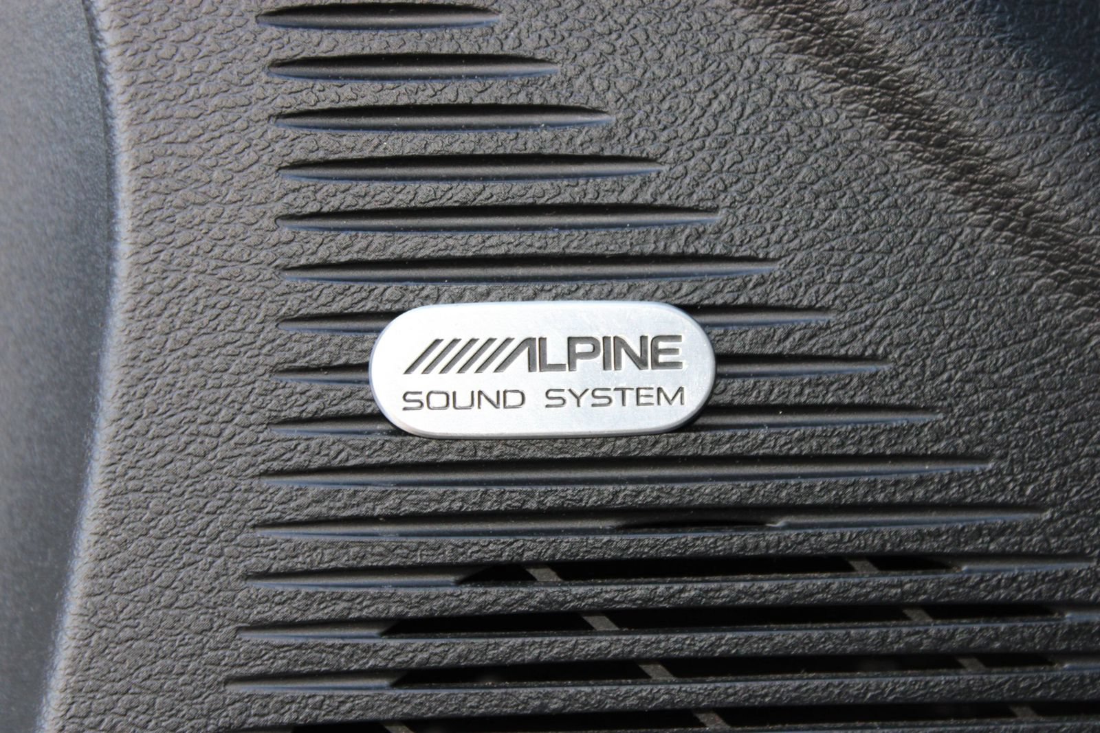 Used 2016 Dodge Challenger R/T Plus RWD image 22