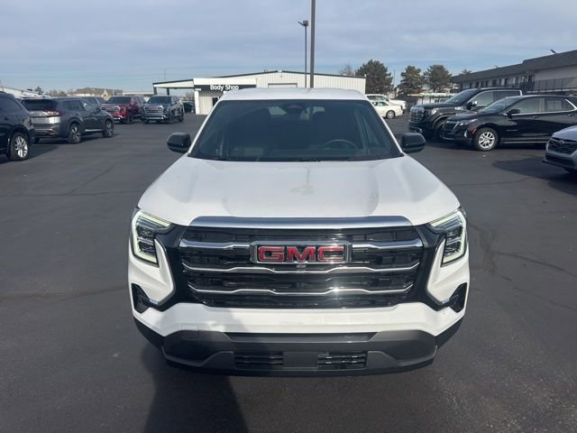 Used 2025 GMC Terrain Elevation AWD/4WD image 9