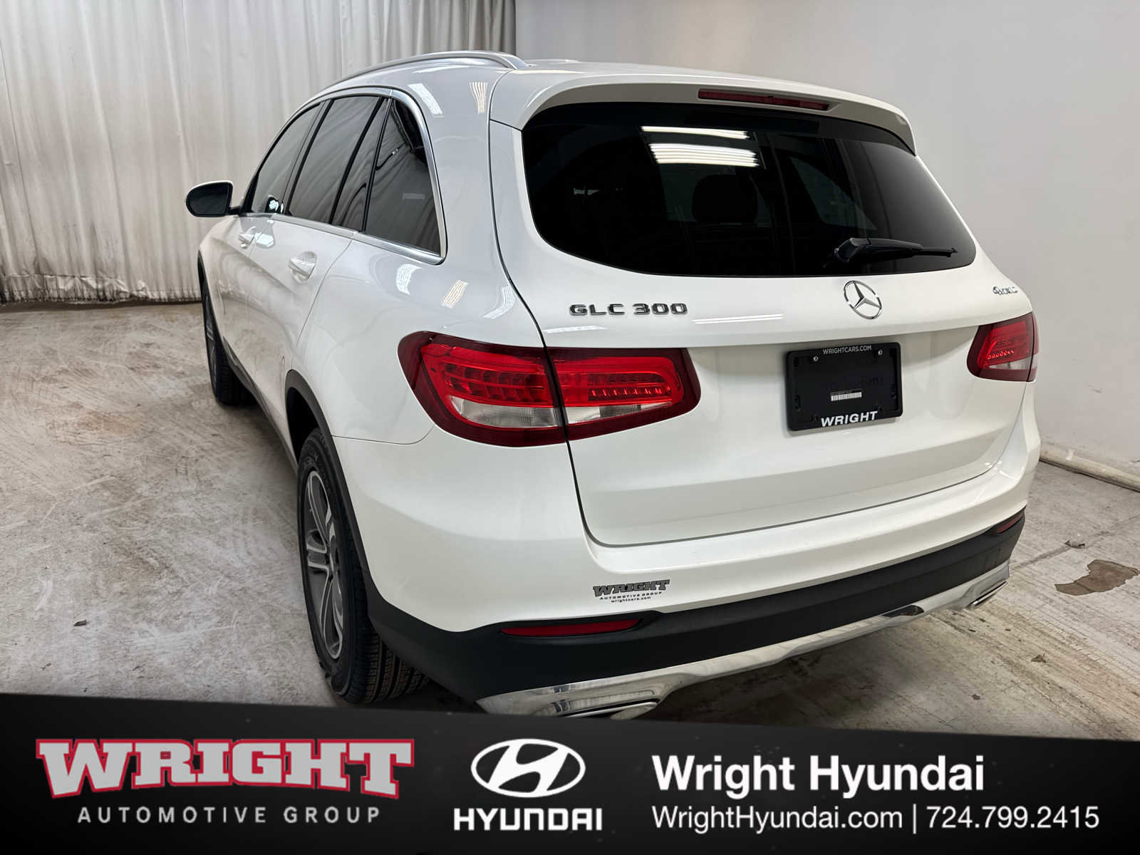 Used 2017 Mercedes-Benz GLC 300 4MATIC image 4