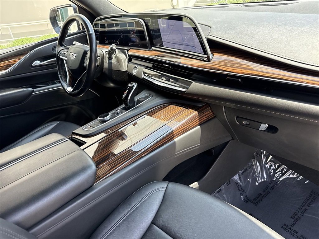 Used 2021 Cadillac Escalade ESV Luxury image 28