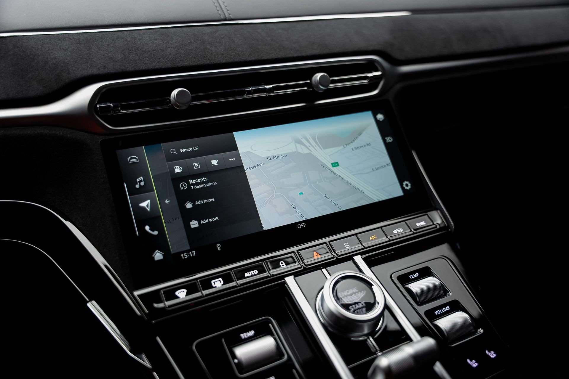 Used 2025 Aston Martin V8 Vantage Coupe RWD image 47