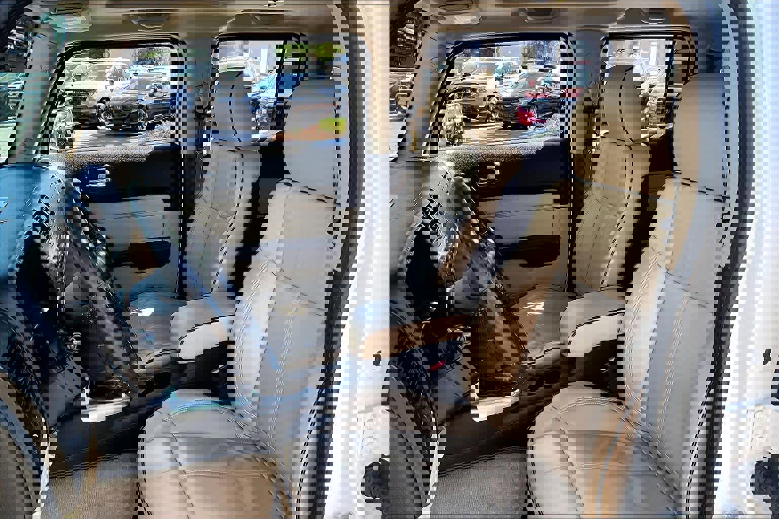 Used 2008 HUMMER H3 Luxury image 7