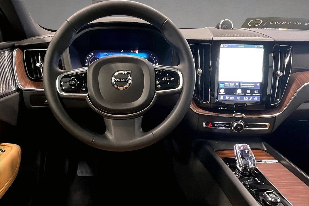 Certified 2024 Volvo XC60 T8 Ultimate w/ Protection Package Premier AWD/4WD image 9