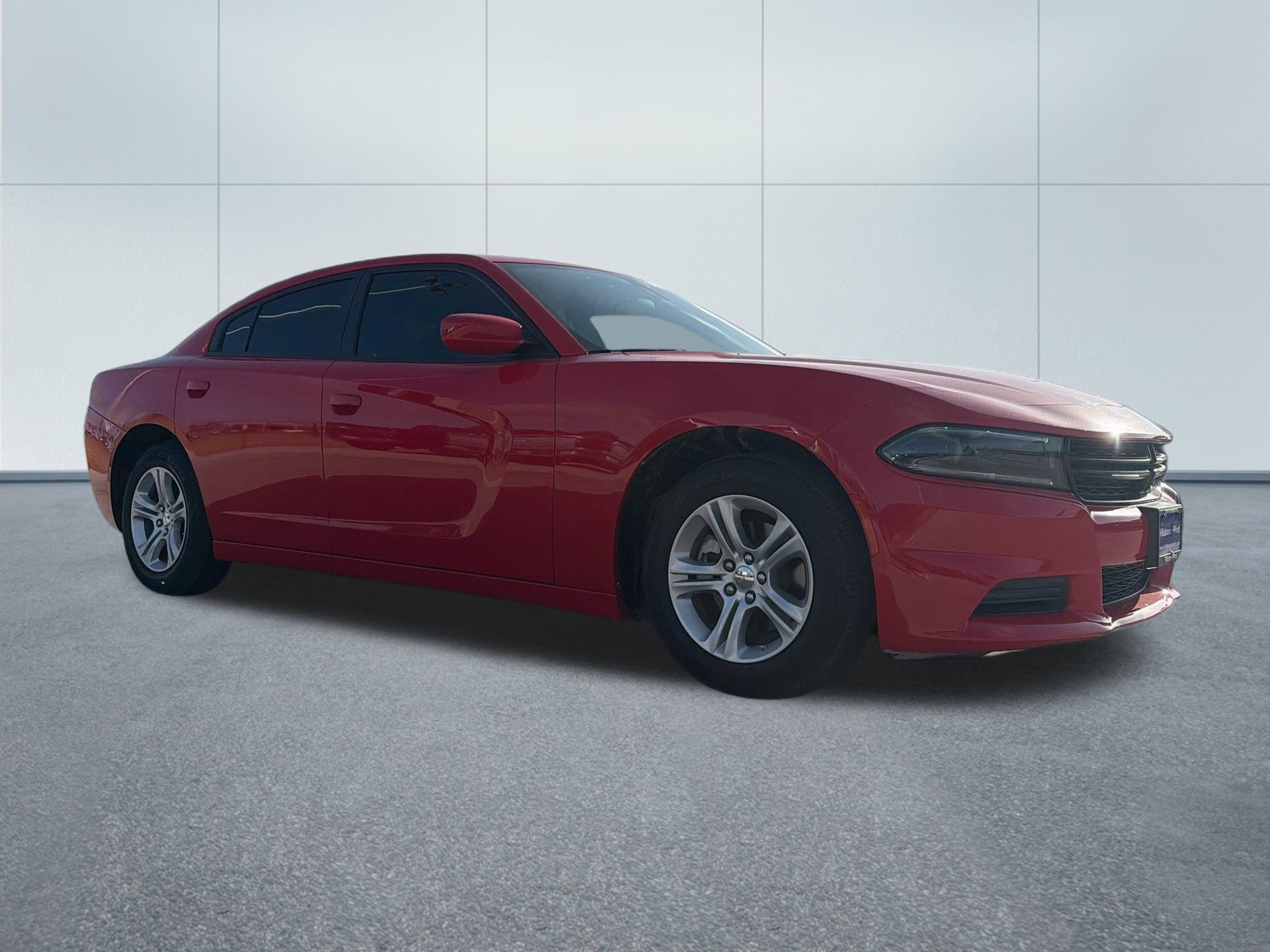 Used 2022 Dodge Charger SXT RWD image 3