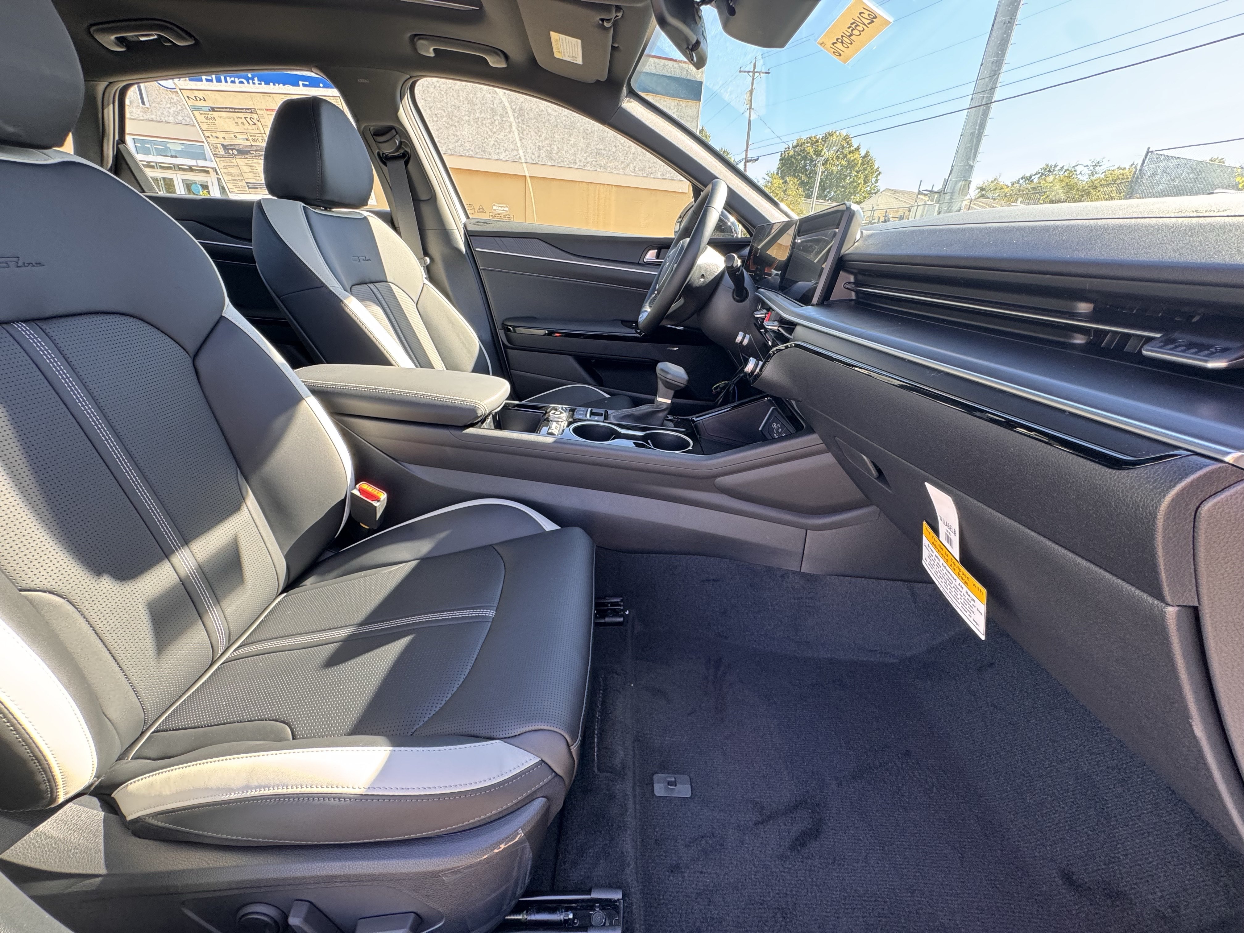 New 2027 Kia K5 GT-Line FWD image 18
