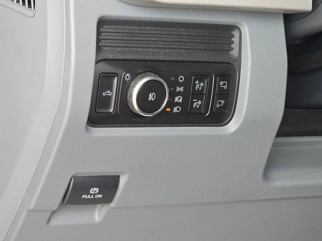 New 2026 Ford F550 4x4 Crew Cab Super Duty image 5