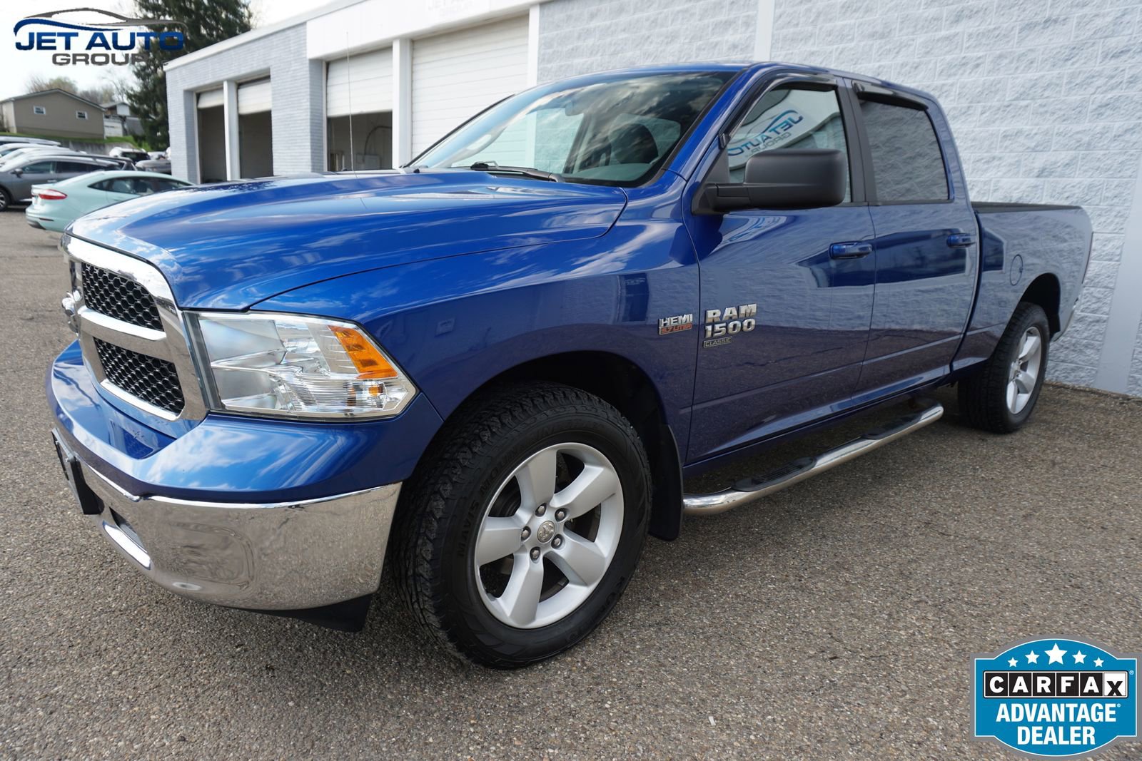 Used 2019 RAM 1500 Classic SLT AWD/4WD image 3