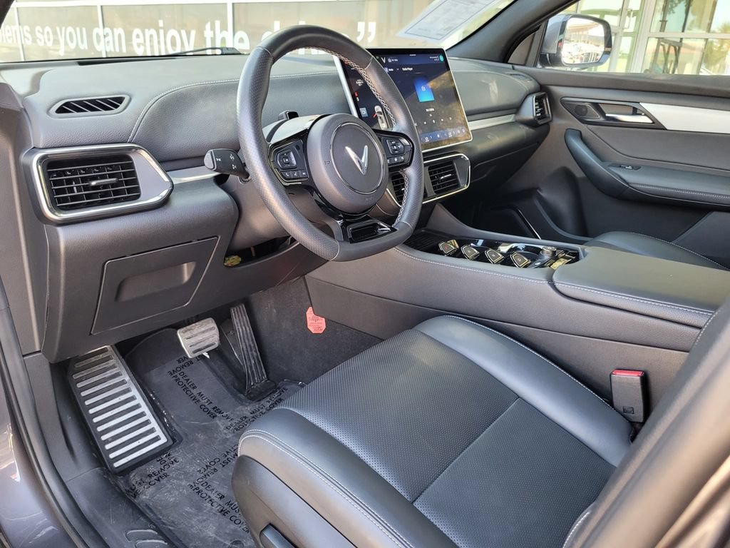 Used 2023 VinFast VF 8 Plus AWD/4WD image 12