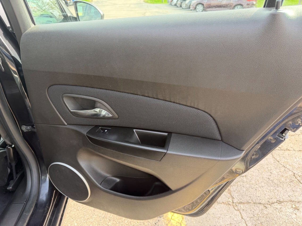 Used 2011 Chevrolet Cruze LTZ FWD image 15
