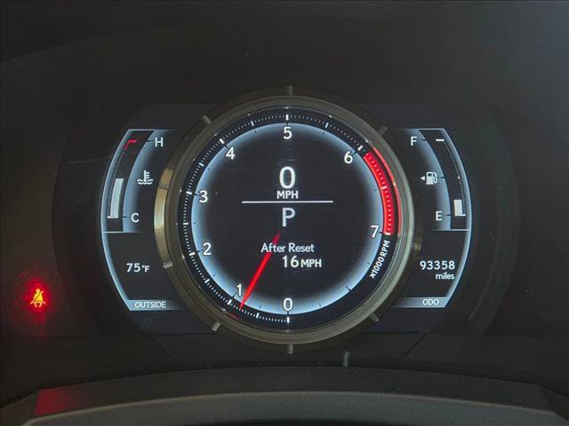 Used 2016 Lexus RC 200t RWD image 6
