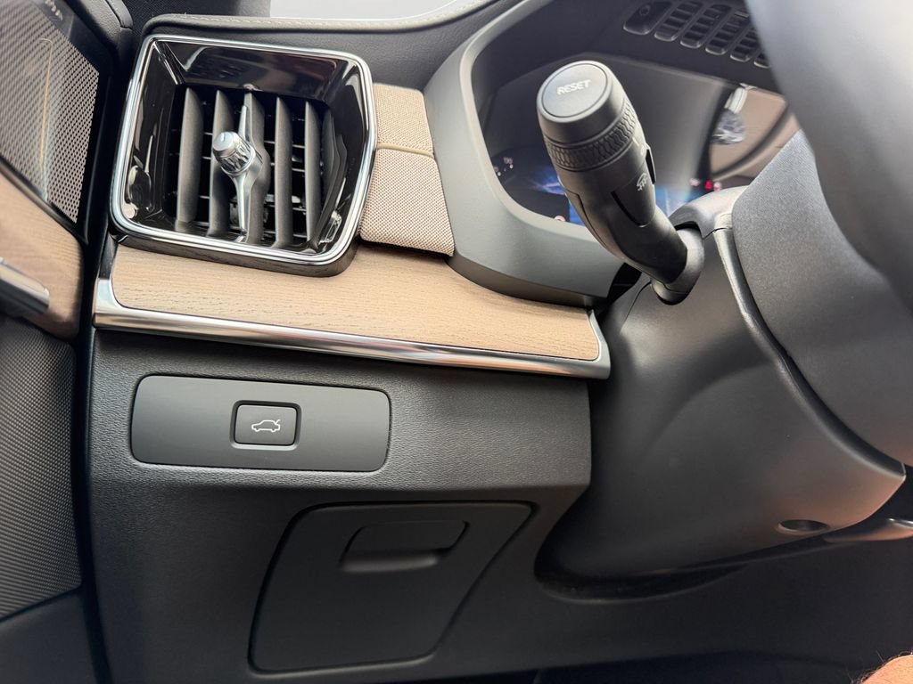 Certified 2026 Volvo XC90 B6 Ultra AWD/4WD image 23
