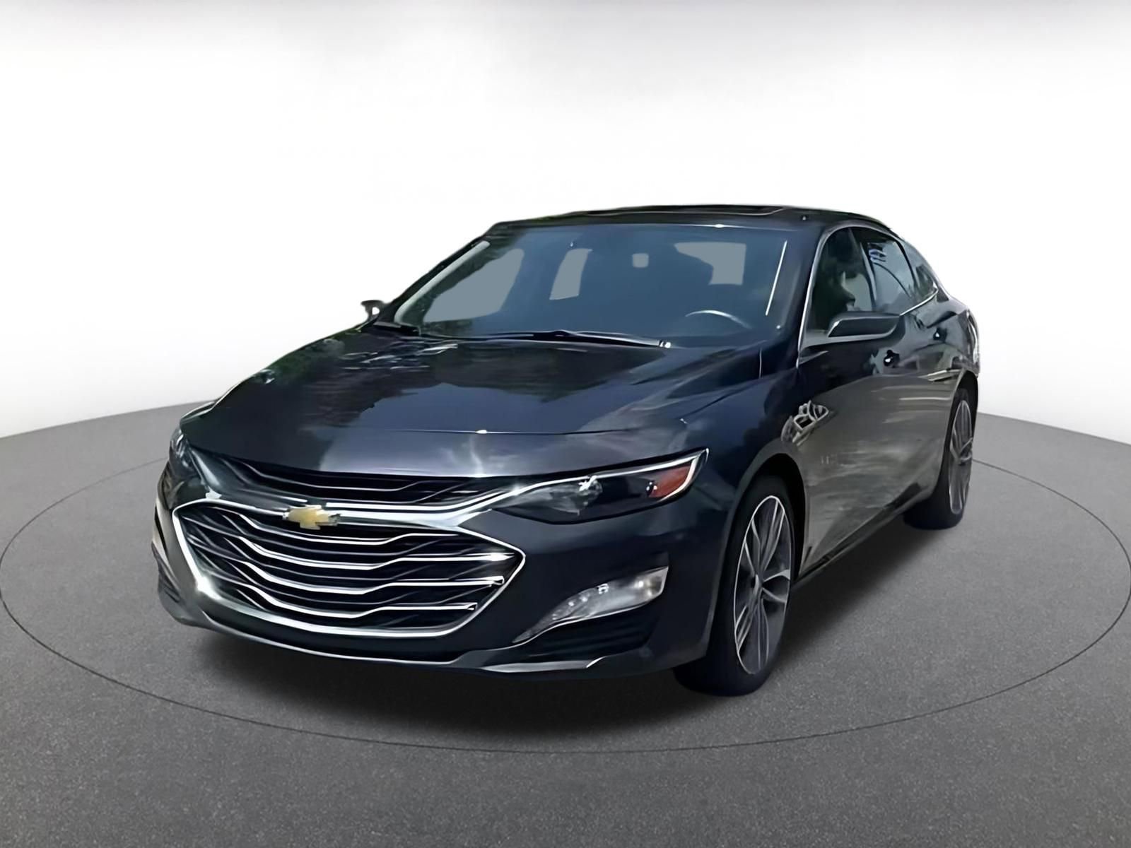 Used 2023 Chevrolet Malibu LT w/ Driver Confidence Package image 5