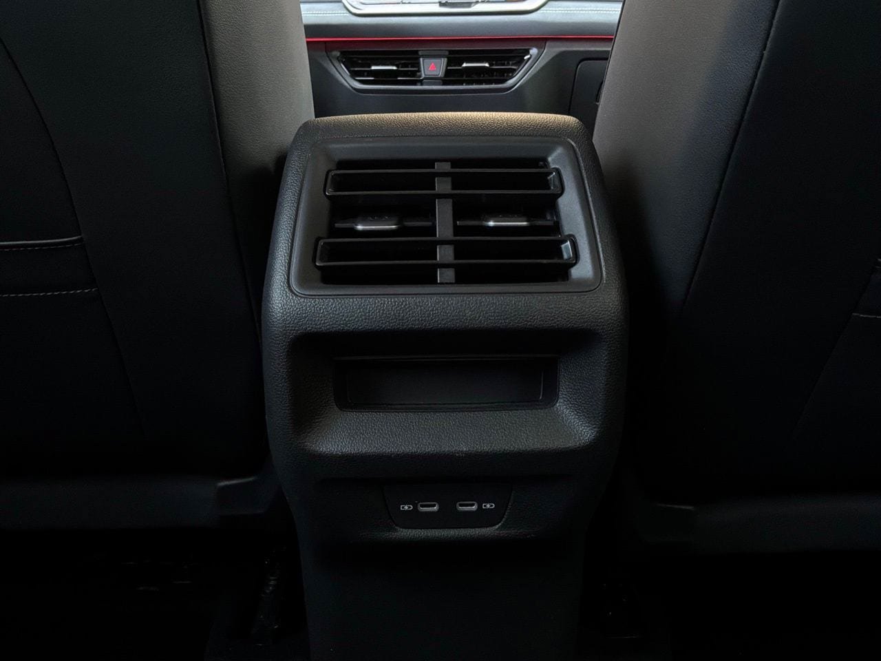 Used 2026 Volkswagen Tiguan SE FWD image 13