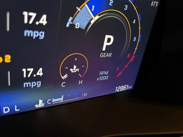 Used 2025 Chevrolet Colorado ZR2 w/ Technology Package AWD/4WD image 30
