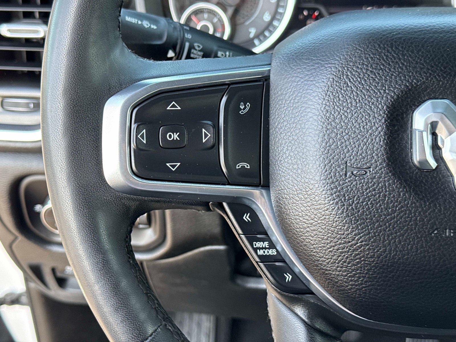 Certified 2025 RAM 1500 Laramie AWD/4WD image 31