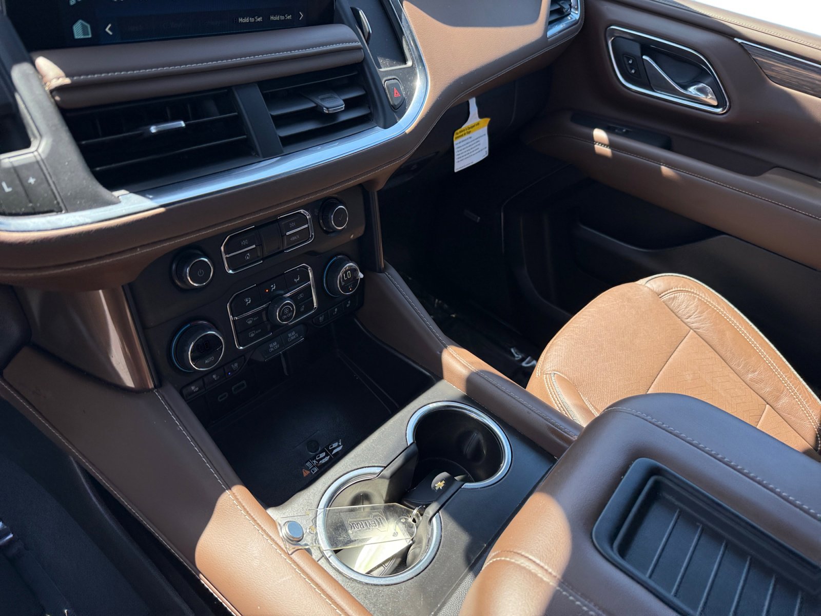 Used 2023 Chevrolet Suburban High Country w/ Advanced Technology Package image 13