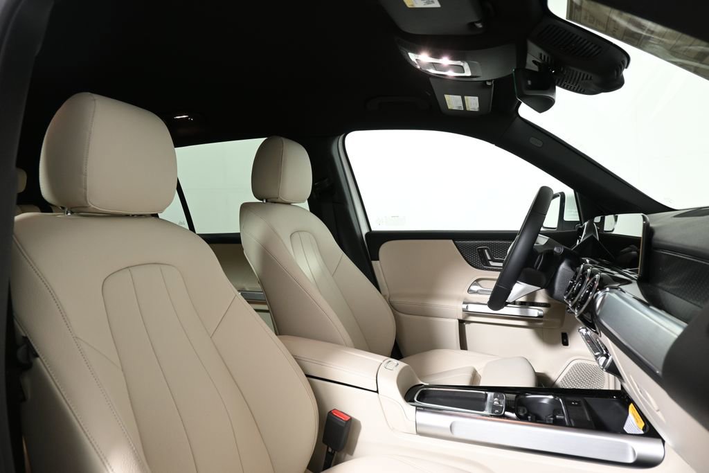 Certified 2025 Mercedes-Benz GLB 250 4MATIC image 22