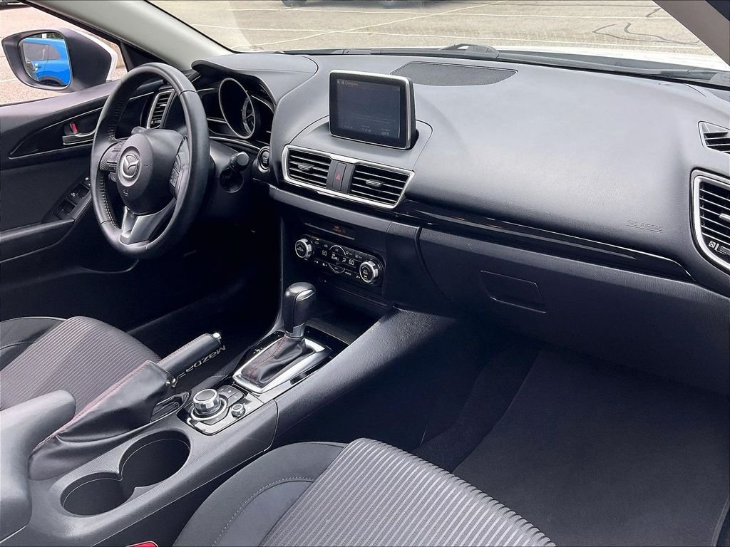 Used 2016 MAZDA MAZDA3 i Touring w/ Popular Equipment Package FWD image 14