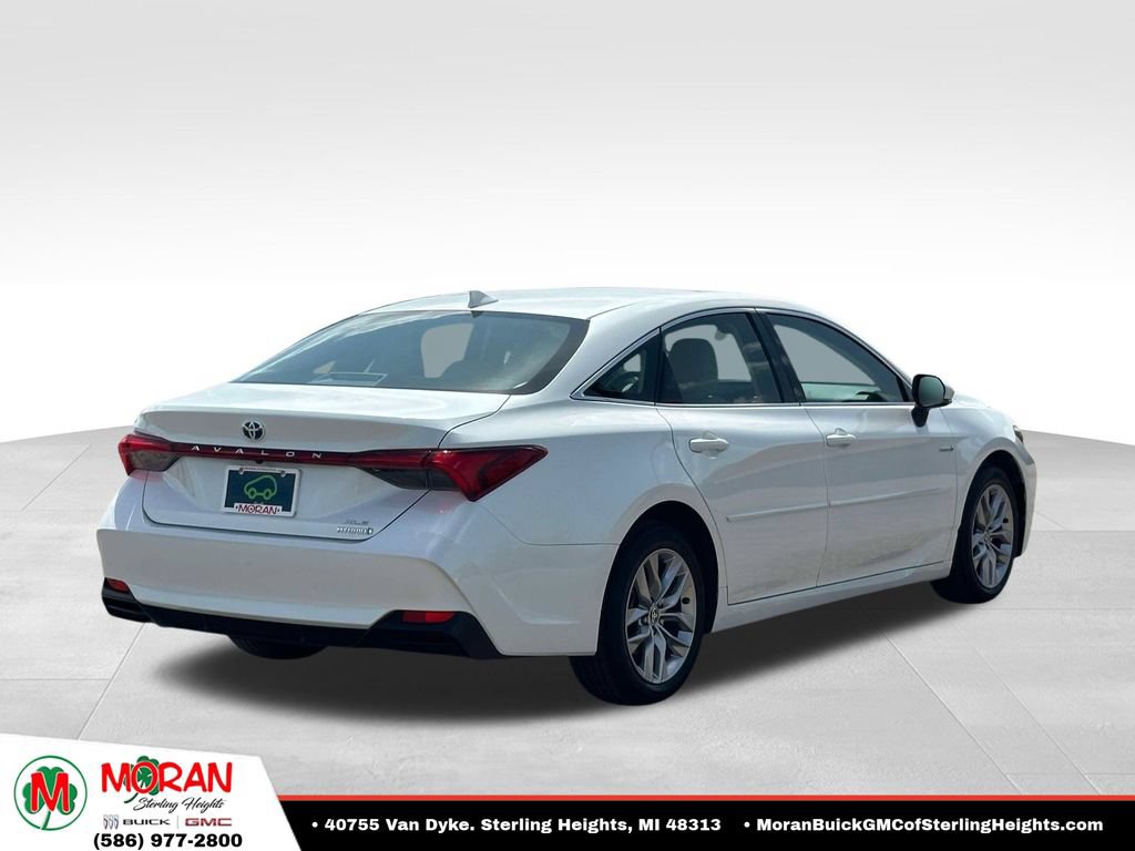 Used 2021 Toyota Avalon XLE FWD image 4
