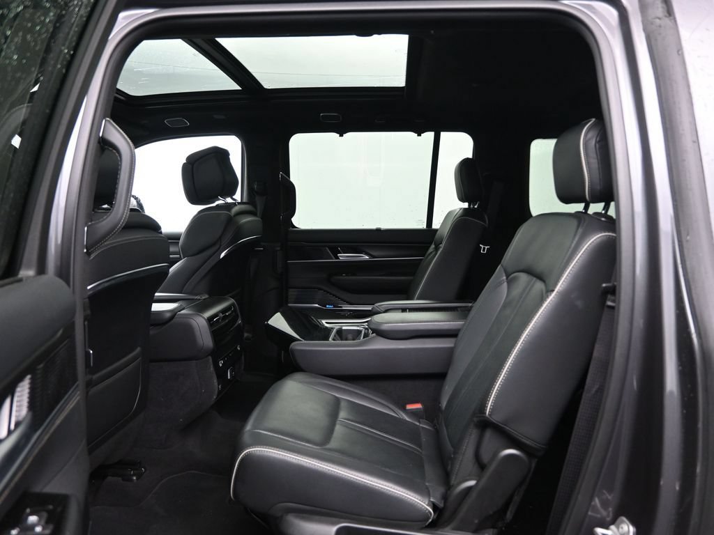 Used 2024 Jeep Grand Wagoneer L Series II w/ Quick Order Packagew 28T AWD/4WD image 29