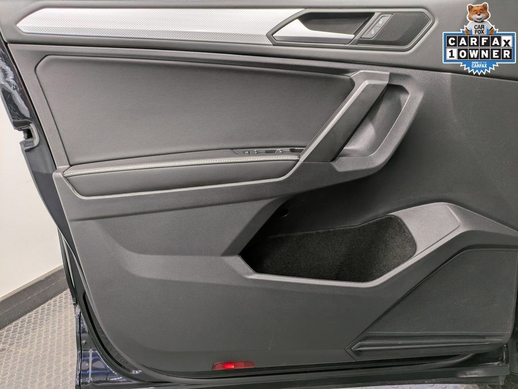 Used 2022 Volkswagen Tiguan S image 9