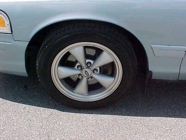 Used 2007 Ford Crown Victoria LX RWD image 6