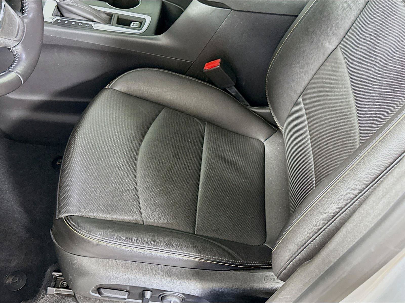 Used 2021 Chevrolet Equinox LT FWD image 13
