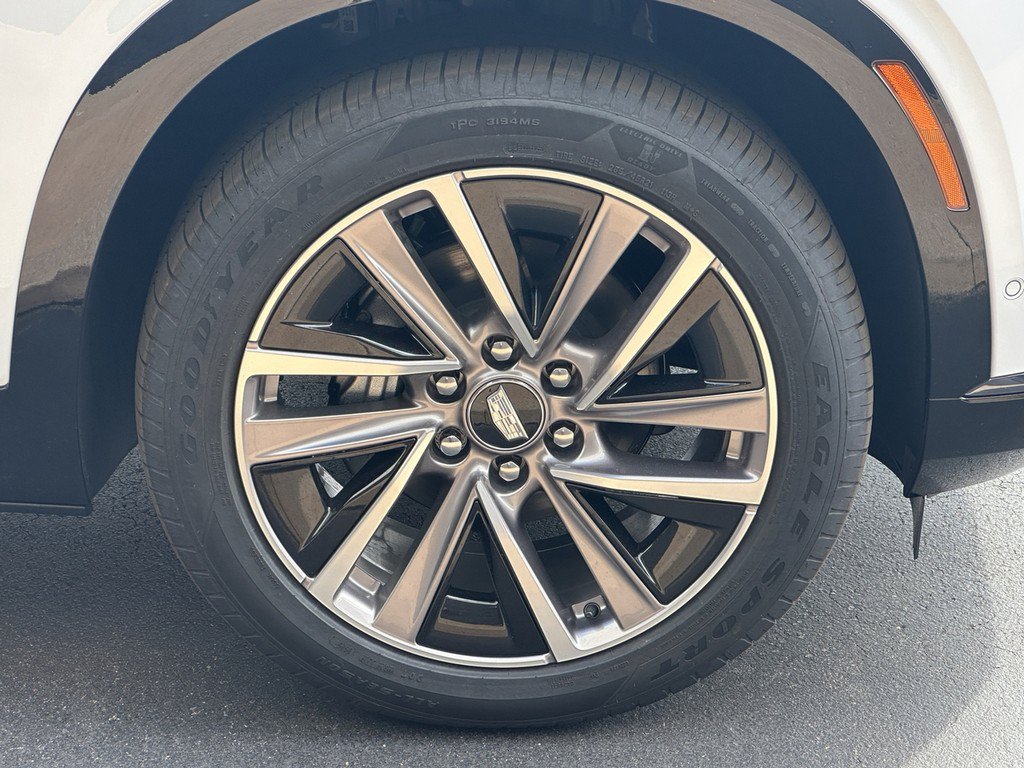 New 2026 Cadillac Vistiq Luxury AWD/4WD image 5