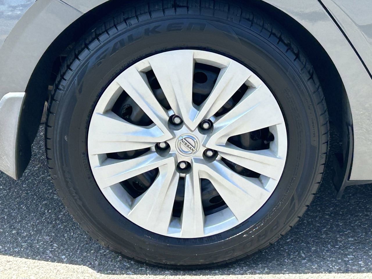 Certified 2021 Nissan Sentra S image 8