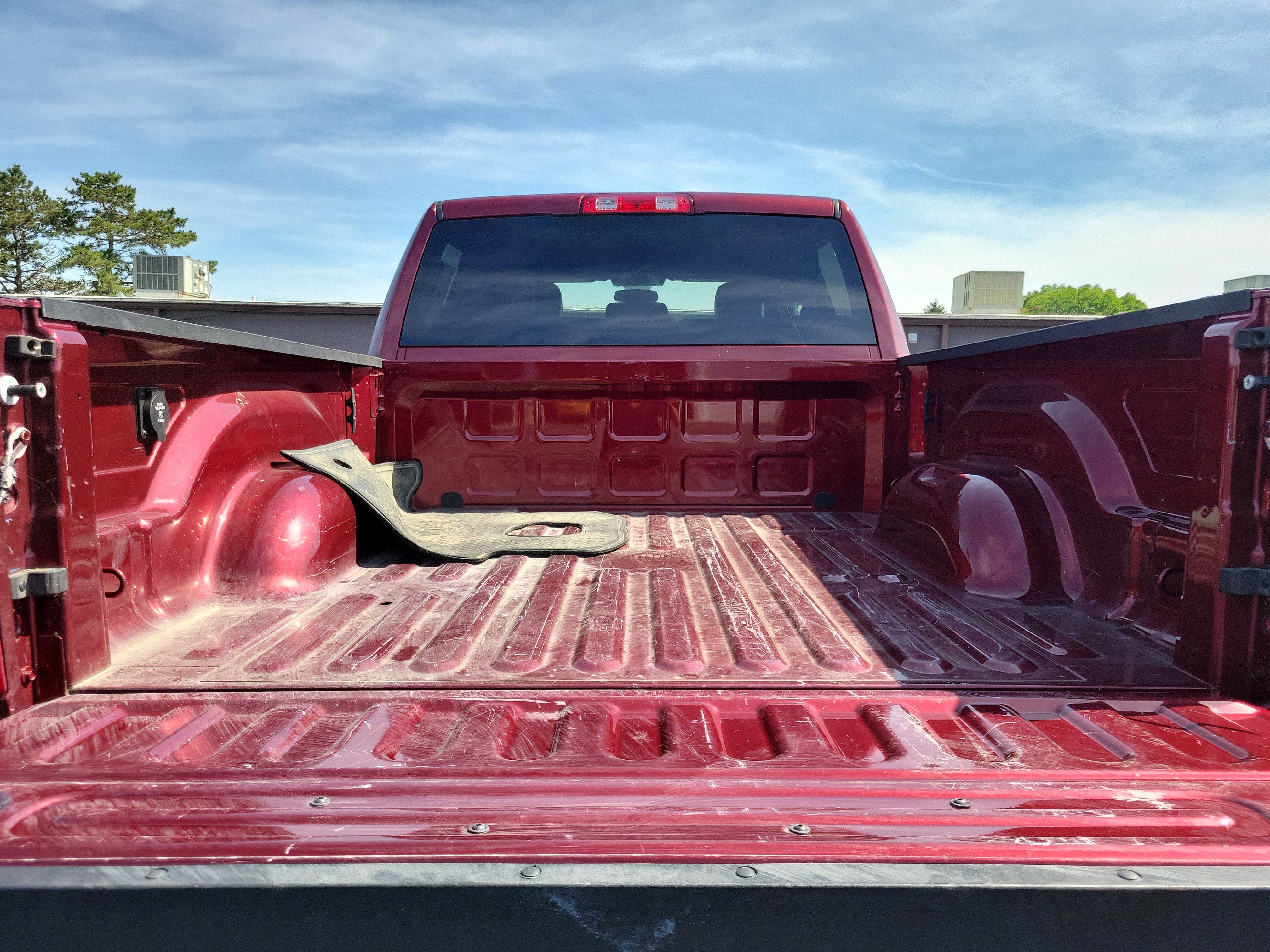 Used 2023 RAM 2500 Tradesman w/ Chrome Appearance Group AWD/4WD image 8