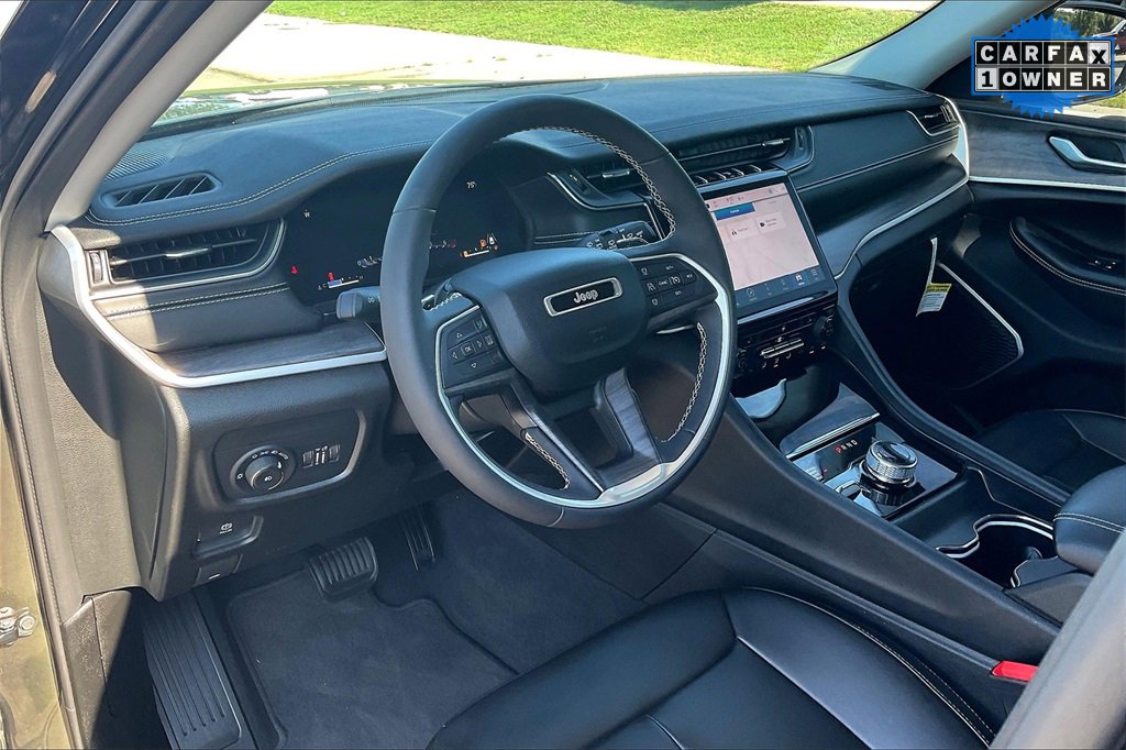 Used 2024 Jeep Grand Cherokee L Limited image 6