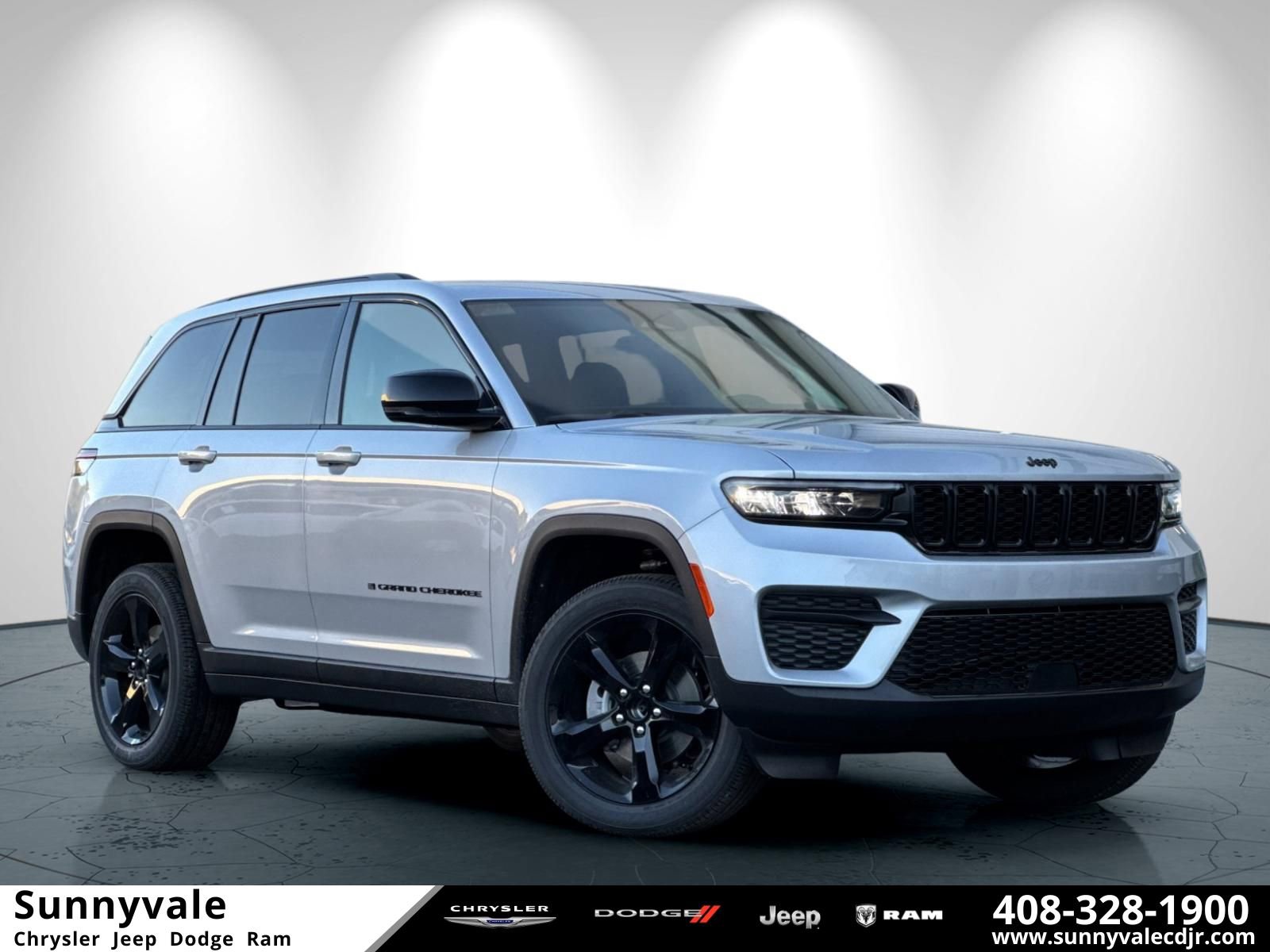 New 2025 Jeep Grand Cherokee Altitude w/ Trailer Tow Package image 1