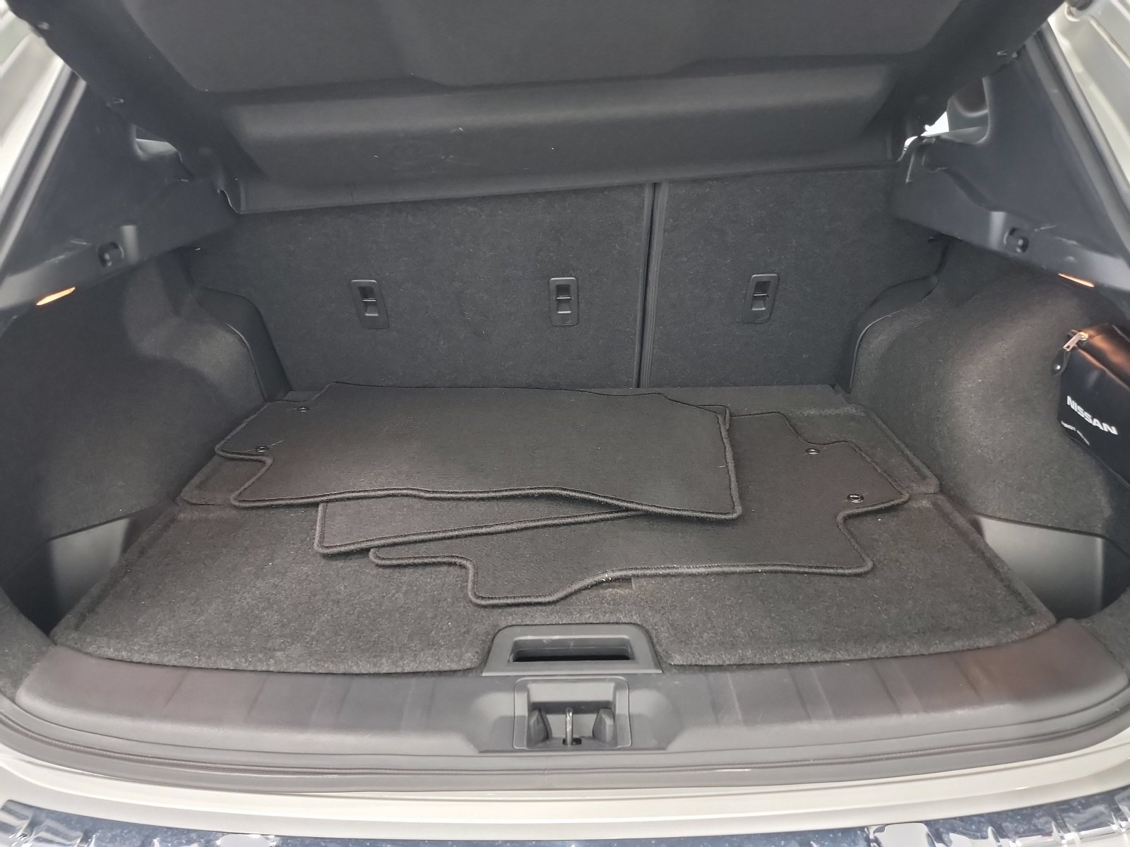 Used 2021 Nissan Rogue Sport SV FWD image 25