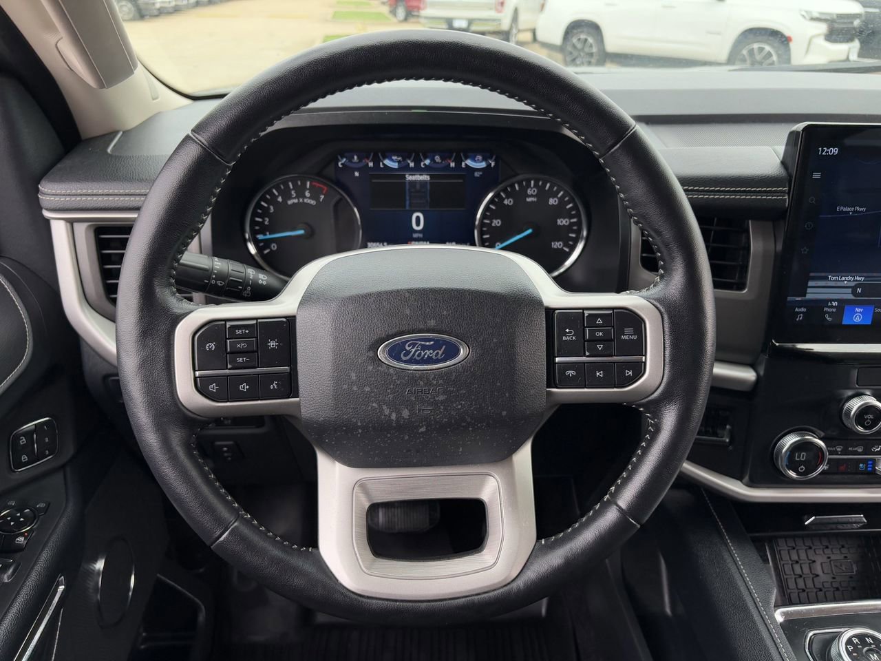 Used 2022 Ford Expedition Max XLT image 14