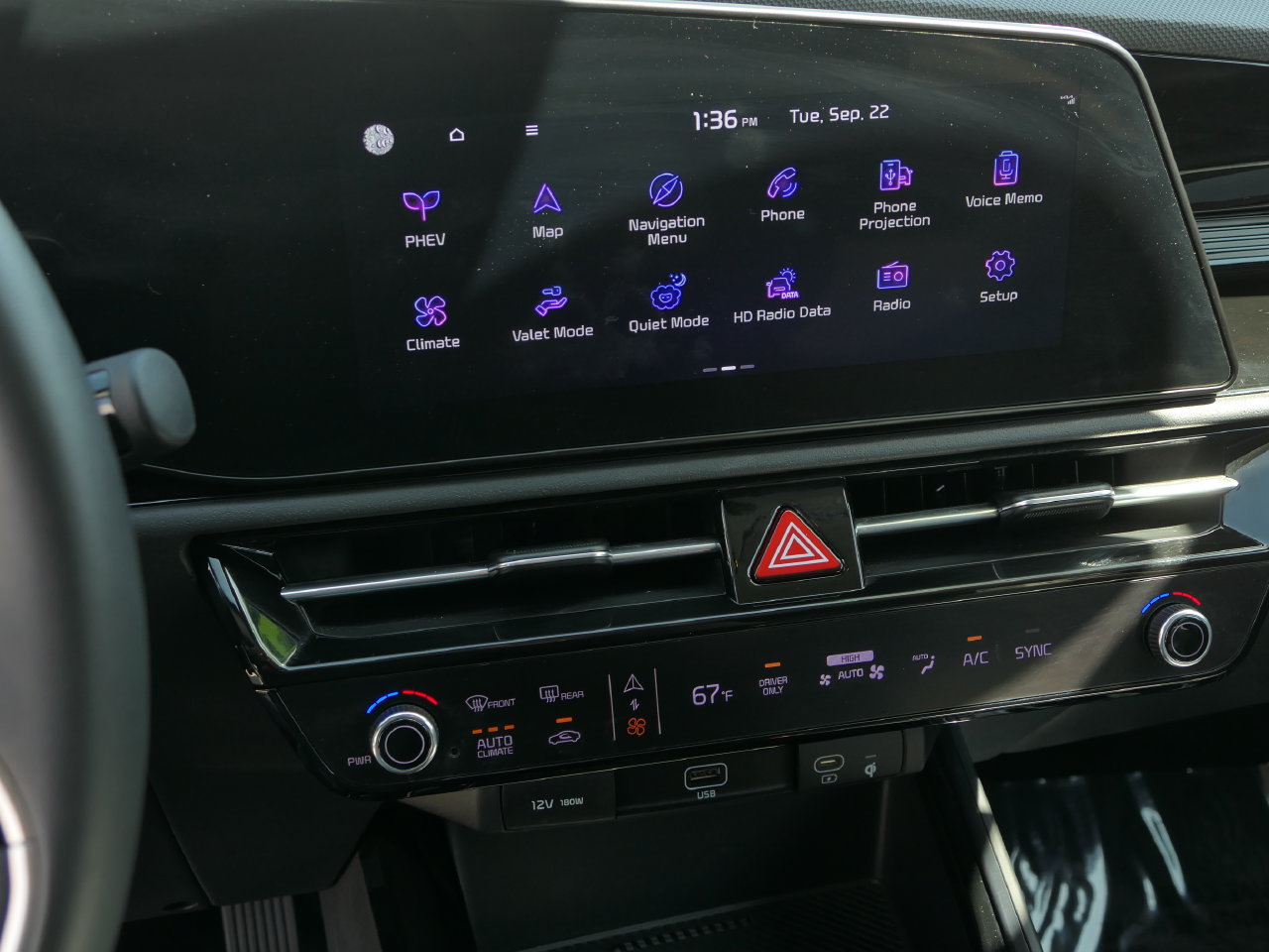 Used 2023 Kia Niro EX FWD image 17