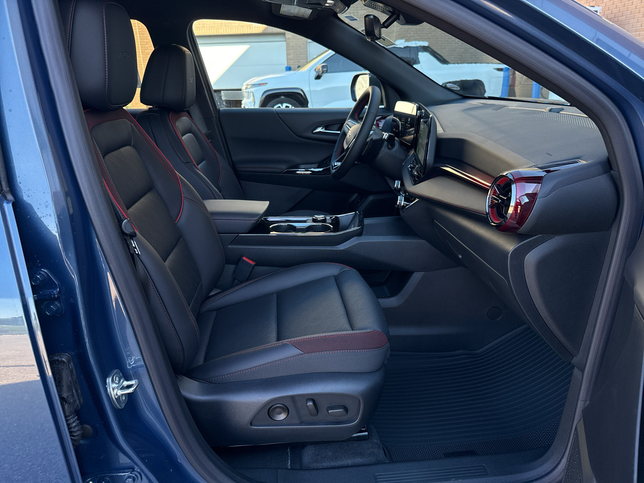 New 2027 Chevrolet Equinox RS w/ Safety and Technology Package AWD/4WD image 46