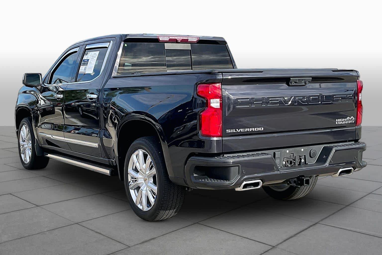 Used 2022 Chevrolet Silverado 1500 High Country w/ High Country Premium Package AWD/4WD image 12