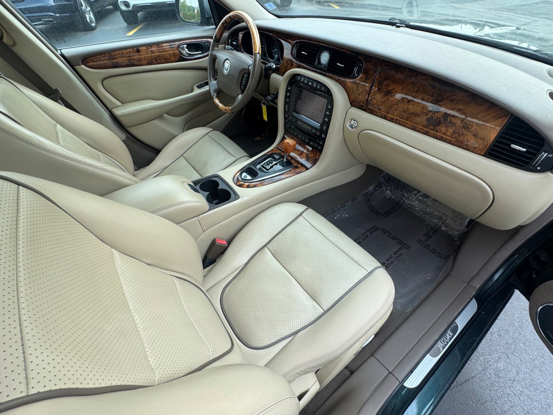 Used 2008 Jaguar XJ8 L image 23