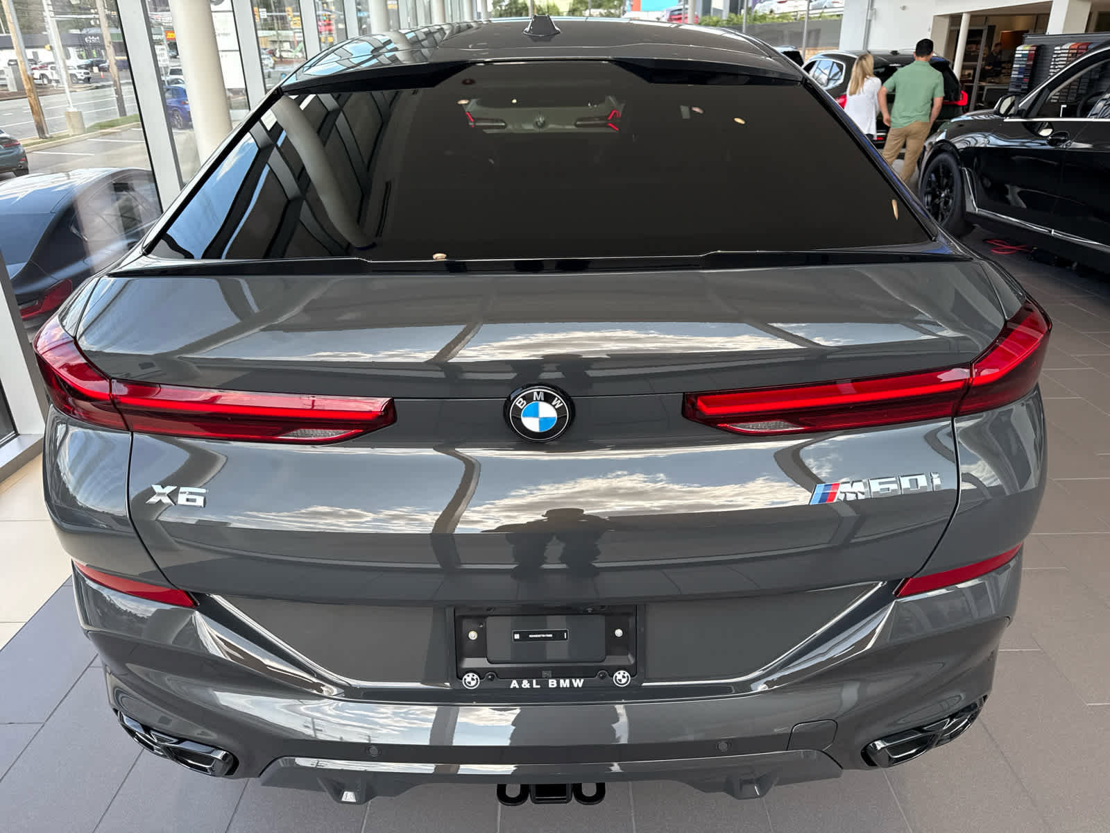 New 2026 BMW X6 M60i w/ Executive Package image 4