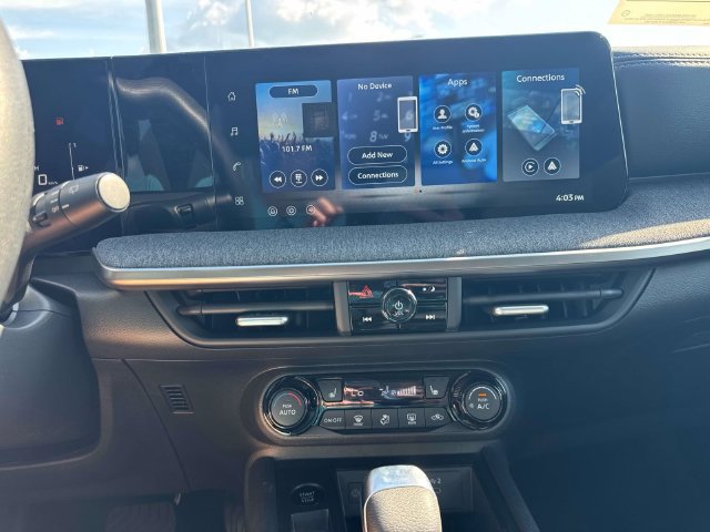 New 2027 Nissan Kicks SV AWD/4WD image 25