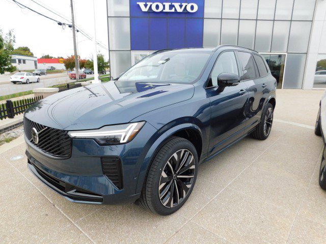 New 2026 Volvo XC90 B6 Ultra w/ Protection Package image 2