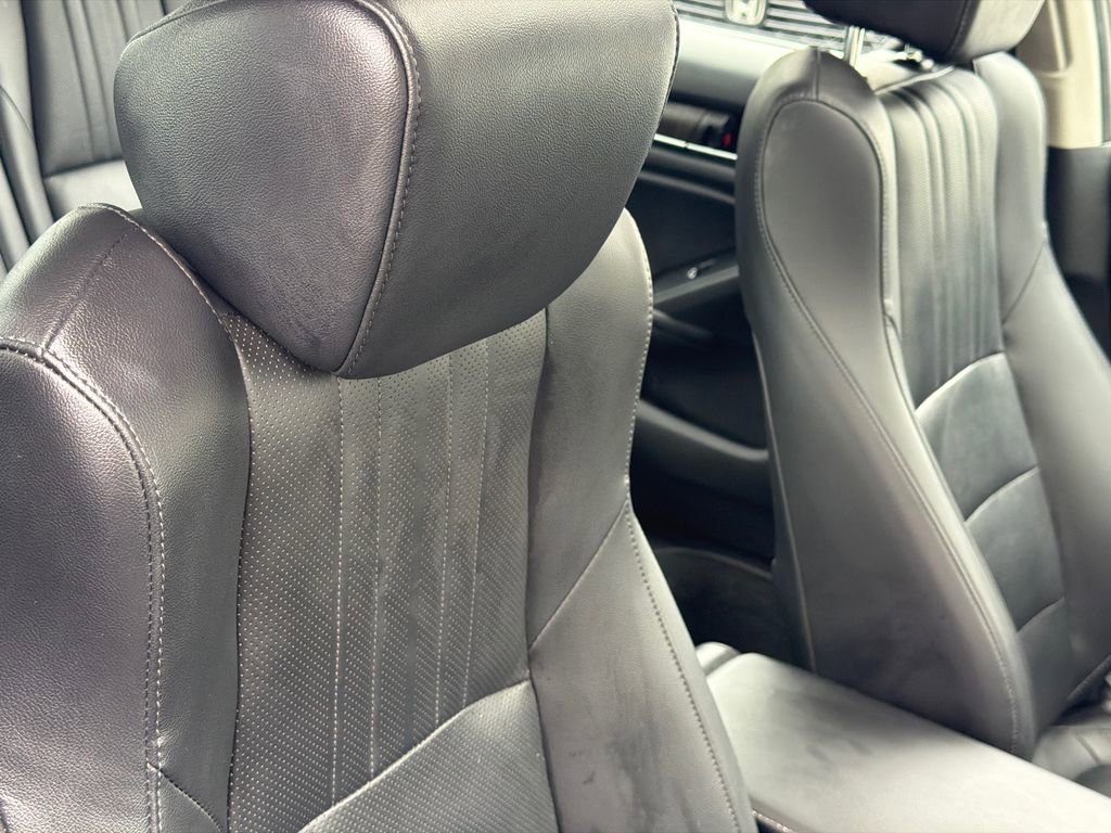 Used 2022 Honda Accord Touring image 9