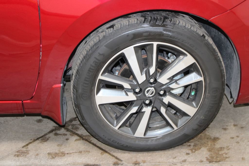 Used 2021 Nissan Versa SV image 34