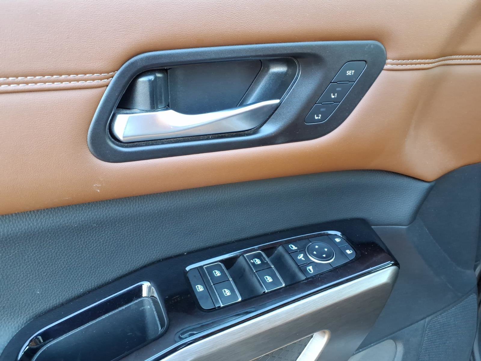 Used 2023 Nissan Pathfinder Platinum image 8