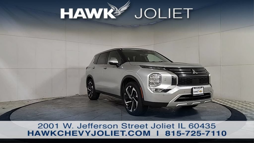 Used 2024 Mitsubishi Outlander SE AWD/4WD image 2