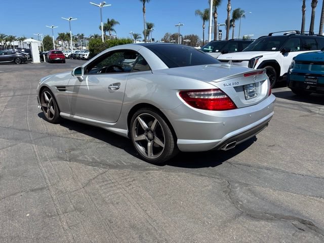 Used 2015 Mercedes-Benz SLK 250 image 4
