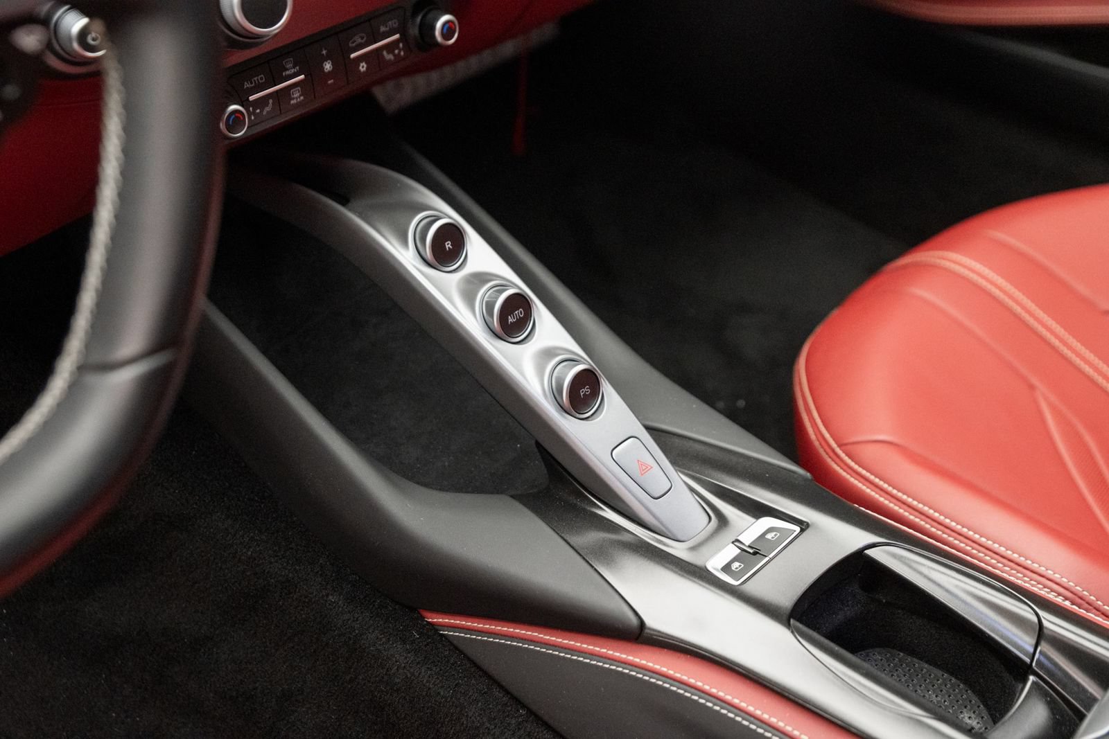 Used 2020 Ferrari 812 Superfast RWD image 12